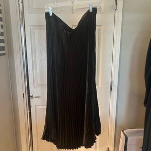 Express Black A-Line Pleated Skirt